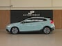 Volvo V40 Cross Country 1.5 T3 Summum AMAZON BLUE|ADAPT.CRUISE|BLIS|LEDER|STOELVERWARMING V&A|HARMAN/KARDON|PDC|2 Sets LM-VELGEN