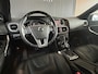 Volvo V40 Cross Country 1.5 T3 Summum AMAZON BLUE|ADAPT.CRUISE|BLIS|LEDER|STOELVERWARMING V&A|HARMAN/KARDON|PDC|2 Sets LM-VELGEN
