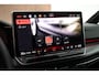 Volkswagen Golf 1.5 eHybrid GTE 272pk Black Style DCC Trekhaak Camera Stoelverwarming HUD Keyless Navigatie