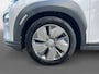Hyundai Kona Electric EV Fashion 64 kWh 204PK | Warmtepomp | Navigatie | Apple Carplay & Android Auto | Adaptive cruise control | Open dak | Head-up display | Achteruitrijcamera |