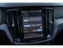 Volvo V60 2.0 T8 Plug-in Hybrid AWD Plus Dark | PHEV Long Range | Trekhaak | Sportstoelen | Panoramadak | Harman Kardon Audio | Head-up Display | 360 Graden Camera | Stoelverwarming voor en achter | Keyless Entry | Elektrische Achterklep | Elektrisch Verstelbare Voorstoelen | Cruise Control Adaptief | BLIS | Google Navigatie | Apple Carplay | Android Auto