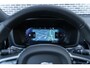 Volvo V60 2.0 T8 Plug-in Hybrid AWD Plus Dark | PHEV Long Range | Trekhaak | Sportstoelen | Panoramadak | Harman Kardon Audio | Head-up Display | 360 Graden Camera | Stoelverwarming voor en achter | Keyless Entry | Elektrische Achterklep | Elektrisch Verstelbare Voorstoelen | Cruise Control Adaptief | BLIS | Google Navigatie | Apple Carplay | Android Auto