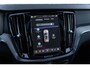 Volvo V60 2.0 T8 Plug-in Hybrid AWD Plus Dark | PHEV Long Range | Trekhaak | Sportstoelen | Panoramadak | Harman Kardon Audio | Head-up Display | 360 Graden Camera | Stoelverwarming voor en achter | Keyless Entry | Elektrische Achterklep | Elektrisch Verstelbare Voorstoelen | Cruise Control Adaptief | BLIS | Google Navigatie | Apple Carplay | Android Auto