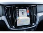 Volvo V60 2.0 T8 Plug-in Hybrid AWD Plus Dark | PHEV Long Range | Trekhaak | Sportstoelen | Panoramadak | Harman Kardon Audio | Head-up Display | 360 Graden Camera | Stoelverwarming voor en achter | Keyless Entry | Elektrische Achterklep | Elektrisch Verstelbare Voorstoelen | Cruise Control Adaptief | BLIS | Google Navigatie | Apple Carplay | Android Auto