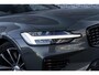 Volvo V60 2.0 T8 Plug-in Hybrid AWD Plus Dark | PHEV Long Range | Trekhaak | Sportstoelen | Panoramadak | Harman Kardon Audio | Head-up Display | 360 Graden Camera | Stoelverwarming voor en achter | Keyless Entry | Elektrische Achterklep | Elektrisch Verstelbare Voorstoelen | Cruise Control Adaptief | BLIS | Google Navigatie | Apple Carplay | Android Auto
