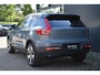Volvo XC40 Recharge Plus 70 kWh l Adaptieve cruise control l Elektrische achterklep l BLIS l Keyless entry & start l Verwarbare voorstoelen & stuur l Warmtepomp l Google navigatie l 4-voudig elektrische lendensteun l 19 Inch Lichtmetalen velgen l