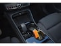 Volvo XC40 Recharge Plus 70 kWh l Adaptieve cruise control l Elektrische achterklep l BLIS l Keyless entry & start l Verwarbare voorstoelen & stuur l Warmtepomp l Google navigatie l 4-voudig elektrische lendensteun l 19 Inch Lichtmetalen velgen l