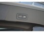 Volvo XC40 Recharge Plus 70 kWh l Adaptieve cruise control l Elektrische achterklep l BLIS l Keyless entry & start l Verwarbare voorstoelen & stuur l Warmtepomp l Google navigatie l 4-voudig elektrische lendensteun l 19 Inch Lichtmetalen velgen l