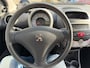 Peugeot 107 1.0-12V Millesim 200, Airco, NAP, 5 Deurs, 2de eigenaar, NL auto, Radio/CD, Mooie auto