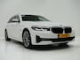BMW 5-Serie Touring 530e High Executive | Leder | Trekhaak | Harman/Kardon | 360 | HUD | Memory | Sfeerlicht | Carplay