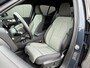 Volvo XC40 2.0 B4 Plus Dark / Stuur- Stoelverwarming / Trekhaak / Harman Kardon / All-Season banden / Apple Carplay / Android Auto / Adaptieve Cruise Control / Blis /