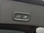 Volvo XC40 2.0 B4 Plus Dark / Stuur- Stoelverwarming / Trekhaak / Harman Kardon / All-Season banden / Apple Carplay / Android Auto / Adaptieve Cruise Control / Blis /