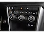 Volkswagen T-Roc 1.0 TSI 110pk Style Business Trekhaak Stoelverwarming Navigatie