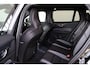Volvo V60 T6 Recharge AWD Plus Dark - Panorama/schuifdak - IntelliSafe Assist & Surround - 360º Camera - Harman/Kardon audio - Verwarmde voorstoelen, stuur & achterbank - Parkeersensoren voor & achter - Elektr. bedienb. voorstoelen met geheugen - Head up display - Extra getint glas - 19' LMV