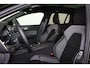 Volvo V60 T6 Recharge AWD Plus Dark - Panorama/schuifdak - IntelliSafe Assist & Surround - 360º Camera - Harman/Kardon audio - Verwarmde voorstoelen, stuur & achterbank - Parkeersensoren voor & achter - Elektr. bedienb. voorstoelen met geheugen - Head up display - Extra getint glas - 19' LMV