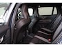 Volvo V60 T6 Recharge AWD Plus Dark - Panorama/schuifdak - IntelliSafe Assist & Surround - 360º Camera - Harman/Kardon audio - Verwarmde voorstoelen, stuur & achterbank - Parkeersensoren voor & achter - Elektr. bedienb. voorstoelen met geheugen - Head up display - Extra getint glas - 19' LMV