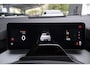 Polestar 4 Long Range Single Motor Prime 100 kWh | Panorama dak | Pilot Assist | 360° 3D Camera | Harman Kardon Premium Sound | Head-up display | Verlicht logo | Pixel LED-koplampen met adaptief groot licht | Touchscreen achterin | 12-voudig verstelbare stoelen | Elektrisch verstelbare achterstoelen | Verwarmd stuurwiel en verwarmbare achterstoelen | Klimaatregeling met 3 zones | Intelligente luchtreiniging | 22 kW AC-laden