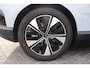 Polestar 4 Long Range Single Motor Prime 100 kWh | Panorama dak | Pilot Assist | 360° 3D Camera | Harman Kardon Premium Sound | Head-up display | Verlicht logo | Pixel LED-koplampen met adaptief groot licht | Touchscreen achterin | 12-voudig verstelbare stoelen | Elektrisch verstelbare achterstoelen | Verwarmd stuurwiel en verwarmbare achterstoelen | Klimaatregeling met 3 zones | Intelligente luchtreiniging | 22 kW AC-laden