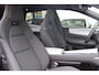 Polestar 4 Long Range Single Motor Prime 100 kWh | Panorama dak | Pilot Assist | 360° 3D Camera | Harman Kardon Premium Sound | Head-up display | Verlicht logo | Pixel LED-koplampen met adaptief groot licht | Touchscreen achterin | 12-voudig verstelbare stoelen | Elektrisch verstelbare achterstoelen | Verwarmd stuurwiel en verwarmbare achterstoelen | Klimaatregeling met 3 zones | Intelligente luchtreiniging | 22 kW AC-laden