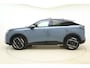 Peugeot E-3008 GT Long Range 97 kWh 230 Pk | OP VOORRAAD | UNIEK | WLTP 680 Actieradius | Trekhaak | Panoramisch Schuif/Kantel Dak | Alcantara Executive Interior