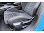 Opel Mokka-e Electric 54 kWh 281pk GSE | Unieke uitvoering | Alcantara sportstoelen | 20" Lichtmetalen velgen |  | Sperdifferentieel | Alcon remschijven met gele remklauwen | Navigatie | Stoel- en Stuurverwarming | Camera | Adapt. Cruise control | Zwart dak en motorkap
