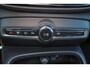 Volvo XC40 B4 Plus Dark - IntelliSafe Assist & Surround - Harman/Kardon audio - Parkeercamera achter - Verwarmde voorstoelen & stuur - Parkeersensoren voor & achter - Elektr. bedienb. voorstoelen met geheugen links - Draadloze tel. lader - Extra getint glas - Inklapbare trekhaak - 18' LMV
