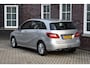 Mercedes-Benz B-klasse 180 Comfortstoelen /Climate Control/ Trekhaak Wij zijn op afspraak geopend! Graag bellen voor uw komst.