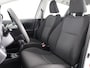 Toyota Yaris 1.0 VVT-i Now | Trekhaak | Dealer onderhouden | Airco | Radio-CD/MP3 speler |