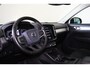 Volvo XC40 T3 Momentum Pro - Parkeercamera achter - Parkeersensoren voor & achter - Volvo On Call - Navigatie - Cruise control - 18' LMV