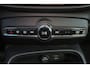 Volvo XC40 T3 Momentum Pro - Parkeercamera achter - Parkeersensoren voor & achter - Volvo On Call - Navigatie - Cruise control - 18' LMV