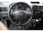 Peugeot Expert 227 2.0 HDI L1H1 Navteq 2/ Dealer onderhouden!/ Dubbele Schuifdeur/ Trekhaak/ Airco/ Cruise/ Bluetooth/ Elek. pakket/ AUX & USB/ Armsteun/ PDC/ Extra getint glas.