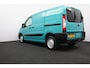 Peugeot Expert 227 2.0 HDI L1H1 Navteq 2/ Dealer onderhouden!/ Dubbele Schuifdeur/ Trekhaak/ Airco/ Cruise/ Bluetooth/ Elek. pakket/ AUX & USB/ Armsteun/ PDC/ Extra getint glas.