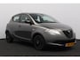 Lancia Ypsilon 0.9 TwinAir Elefantino Plus/ DEALER ONDERHOUDEN!/ Airco/ C.V. Afstand/ Elek. pakket/ Isofix/ Radio-CD AUX & USB/ Multi. LEDER. Stuur/ Getint glas/ Metallic lak.