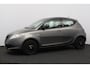 Lancia Ypsilon 0.9 TwinAir Elefantino Plus/ DEALER ONDERHOUDEN!/ Airco/ C.V. Afstand/ Elek. pakket/ Isofix/ Radio-CD AUX & USB/ Multi. LEDER. Stuur/ Getint glas/ Metallic lak.