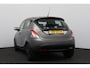Lancia Ypsilon 0.9 TwinAir Elefantino Plus/ DEALER ONDERHOUDEN!/ Airco/ C.V. Afstand/ Elek. pakket/ Isofix/ Radio-CD AUX & USB/ Multi. LEDER. Stuur/ Getint glas/ Metallic lak.