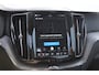 Volvo XC60 T6 350PK Automaat AWD Plus Dark Trekhaak / Adaptieve cruise control / BLIS / Panoramadak / Parkeersensoren voor - en achter / parkeercamera / Elektrische stoelen / stoel - en stuurverwarming /