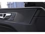Volvo XC60 T6 350PK Automaat AWD Plus Dark Trekhaak / Adaptieve cruise control / BLIS / Panoramadak / Parkeersensoren voor - en achter / parkeercamera / Elektrische stoelen / stoel - en stuurverwarming /