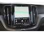 Volvo XC60 T6 350PK Automaat AWD Plus Dark Trekhaak / Adaptieve cruise control / BLIS / Panoramadak / Parkeersensoren voor - en achter / parkeercamera / Elektrische stoelen / stoel - en stuurverwarming /