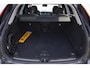 Volvo XC60 T6 350PK Automaat AWD Plus Dark Trekhaak / Adaptieve cruise control / BLIS / Panoramadak / Parkeersensoren voor - en achter / parkeercamera / Elektrische stoelen / stoel - en stuurverwarming /