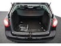 Volkswagen Passat Variant 1.8 TFSI Highline/ 16'' LMV/ Elek. Schuif-Kantel Dak/ LEER/ Stoelverw./ DYNAUDIO!/ RNS-510/ Groot Navi/ Clima/ Cruise/ Elek. pakket/ Isofix/ Radio-CD AUX/ LEDER. Stuur/ Mistl./ PDC/ Dakrails.