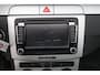 Volkswagen Passat Variant 1.8 TFSI Highline/ 16'' LMV/ Elek. Schuif-Kantel Dak/ LEER/ Stoelverw./ DYNAUDIO!/ RNS-510/ Groot Navi/ Clima/ Cruise/ Elek. pakket/ Isofix/ Radio-CD AUX/ LEDER. Stuur/ Mistl./ PDC/ Dakrails.