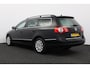 Volkswagen Passat Variant 1.8 TFSI Highline/ 16'' LMV/ Elek. Schuif-Kantel Dak/ LEER/ Stoelverw./ DYNAUDIO!/ RNS-510/ Groot Navi/ Clima/ Cruise/ Elek. pakket/ Isofix/ Radio-CD AUX/ LEDER. Stuur/ Mistl./ PDC/ Dakrails.