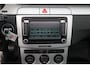 Volkswagen Passat Variant 1.8 TFSI Highline/ 16'' LMV/ Elek. Schuif-Kantel Dak/ LEER/ Stoelverw./ DYNAUDIO!/ RNS-510/ Groot Navi/ Clima/ Cruise/ Elek. pakket/ Isofix/ Radio-CD AUX/ LEDER. Stuur/ Mistl./ PDC/ Dakrails.