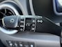 Hyundai Kona 1.6 GDI 141pk HEV Comfort | Camera | Carplay | Trekhaak | Cruise controle | Parkeersensoren | Navi by App | 16'' velgen