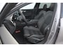 Volvo V60 T8 455PK Automaat Plug-in hybrid AWD Plus Dark Trekhaak / Head up display / / Trekhaak / Panoramadak / Keyless entry / Elektrische achterklep / Stoel - en stuurwielverwarming / BLIS / Adaptieve cruise control / Parkeersensoren met camera
