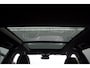 Volvo V60 T8 455PK Automaat Plug-in hybrid AWD Plus Dark Trekhaak / Head up display / / Trekhaak / Panoramadak / Keyless entry / Elektrische achterklep / Stoel - en stuurwielverwarming / BLIS / Adaptieve cruise control / Parkeersensoren met camera