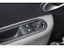 Renault Clio 1.2 Authentique/ 5-Drs/ Trekhaak/ Airco/ Cruise/ Elek. pakket/ Isofix/ Radio-CD AUX/ Multi. Stuur/ Mistl./ Dakspoiler.