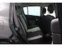 Renault Clio 1.2 Authentique/ 5-Drs/ Trekhaak/ Airco/ Cruise/ Elek. pakket/ Isofix/ Radio-CD AUX/ Multi. Stuur/ Mistl./ Dakspoiler.