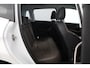 Peugeot 2008 1.6 VTi Féline/ Trekhaak/ Panorama-Dak/ Extra getint glas/ Half-Leder - Alcantara/ Navi/ Clima/ Cruise/ Bluetooth/ Multi. LEDER. Stuur/ Mistl./ PDC V+A/ LED Dagrijverl./ Dakrails.