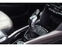 Peugeot 2008 1.6 VTi Féline/ Trekhaak/ Panorama-Dak/ Extra getint glas/ Half-Leder - Alcantara/ Navi/ Clima/ Cruise/ Bluetooth/ Multi. LEDER. Stuur/ Mistl./ PDC V+A/ LED Dagrijverl./ Dakrails.